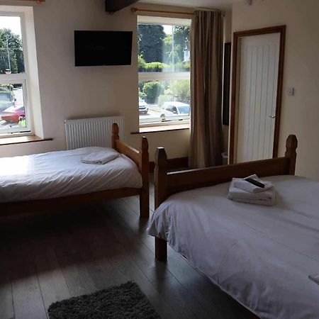 The Hare & Hounds Inn Foulridge Extérieur photo