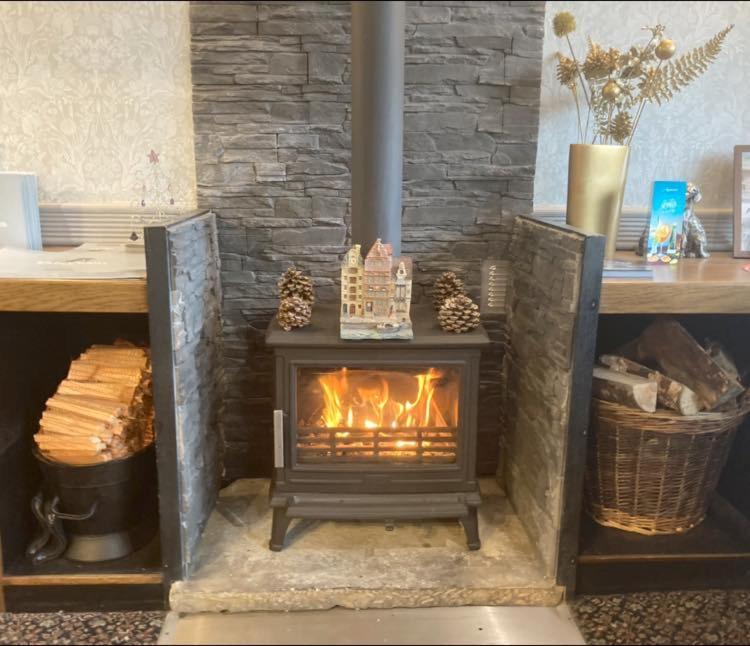 The Hare & Hounds Inn Foulridge Extérieur photo