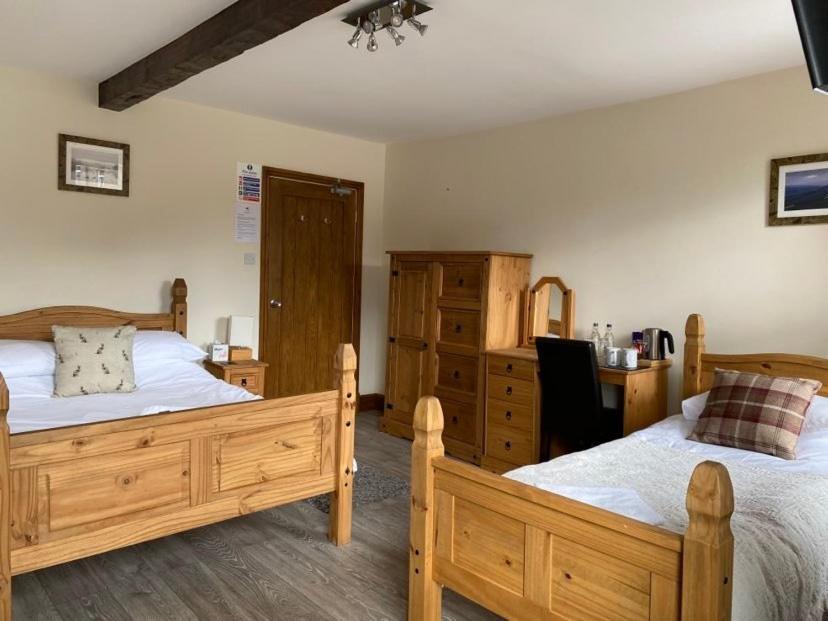 The Hare & Hounds Inn Foulridge Extérieur photo